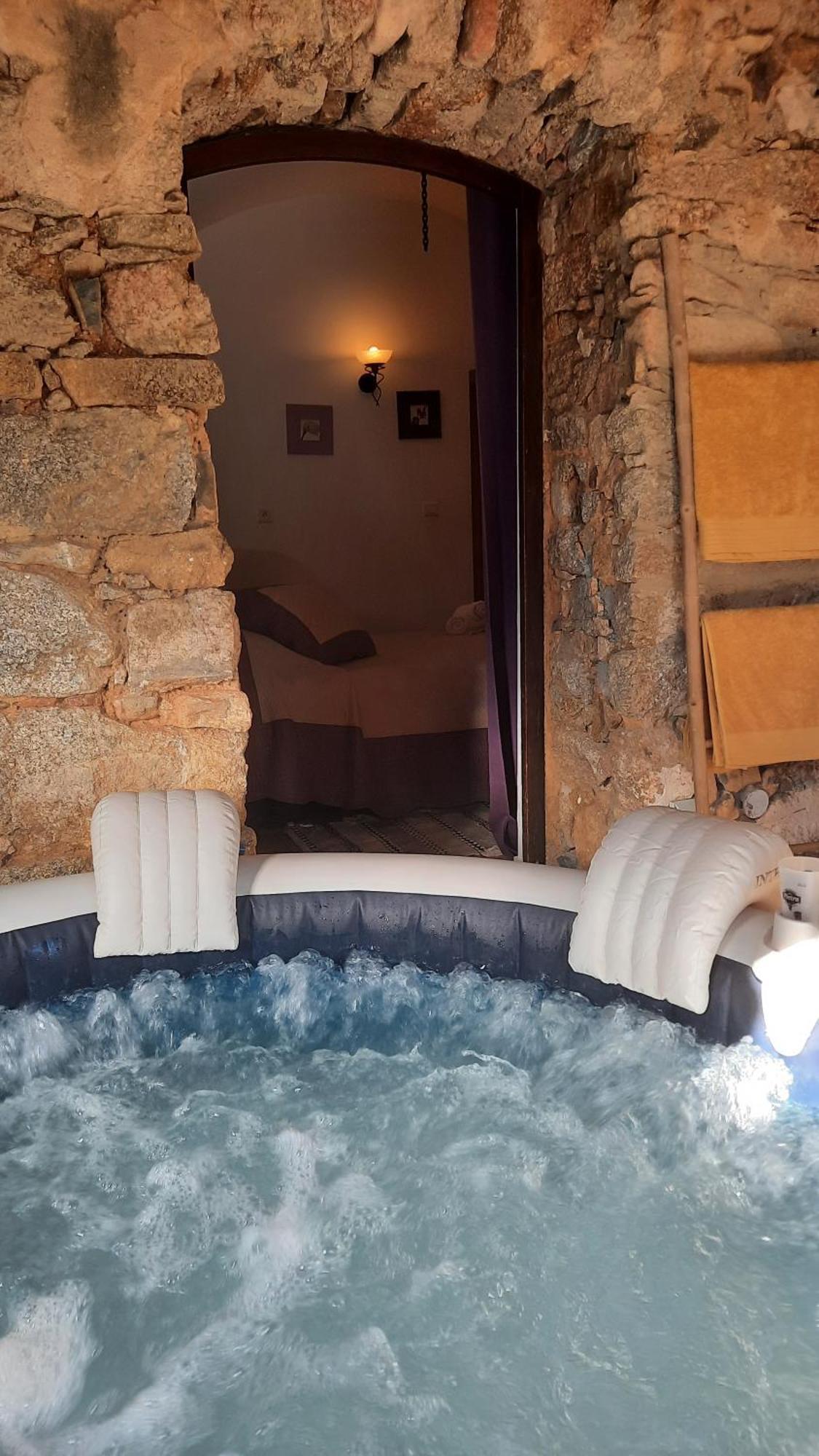 קאלבי Chambre Love Romantique Avec Spa Privee מראה חיצוני תמונה